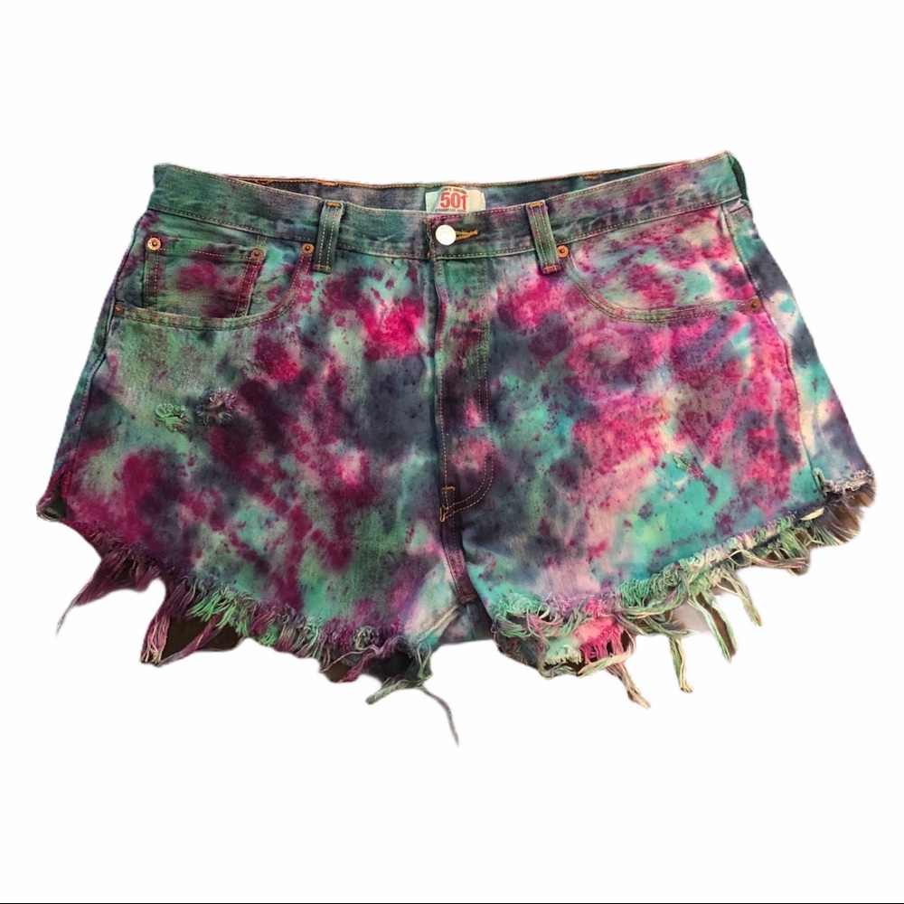Distressed Levi 501 tie dyed jean shorts